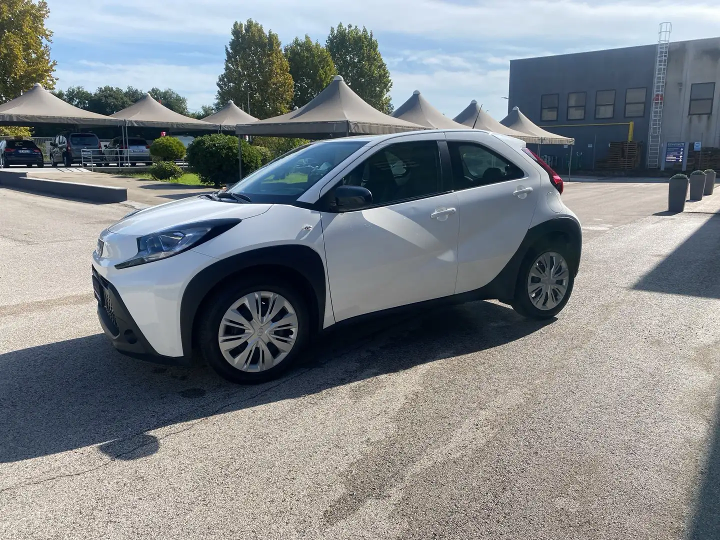 Toyota Aygo X Aygo X 1.0 VVT-i 72 CV 5 porte Active Wit - 1