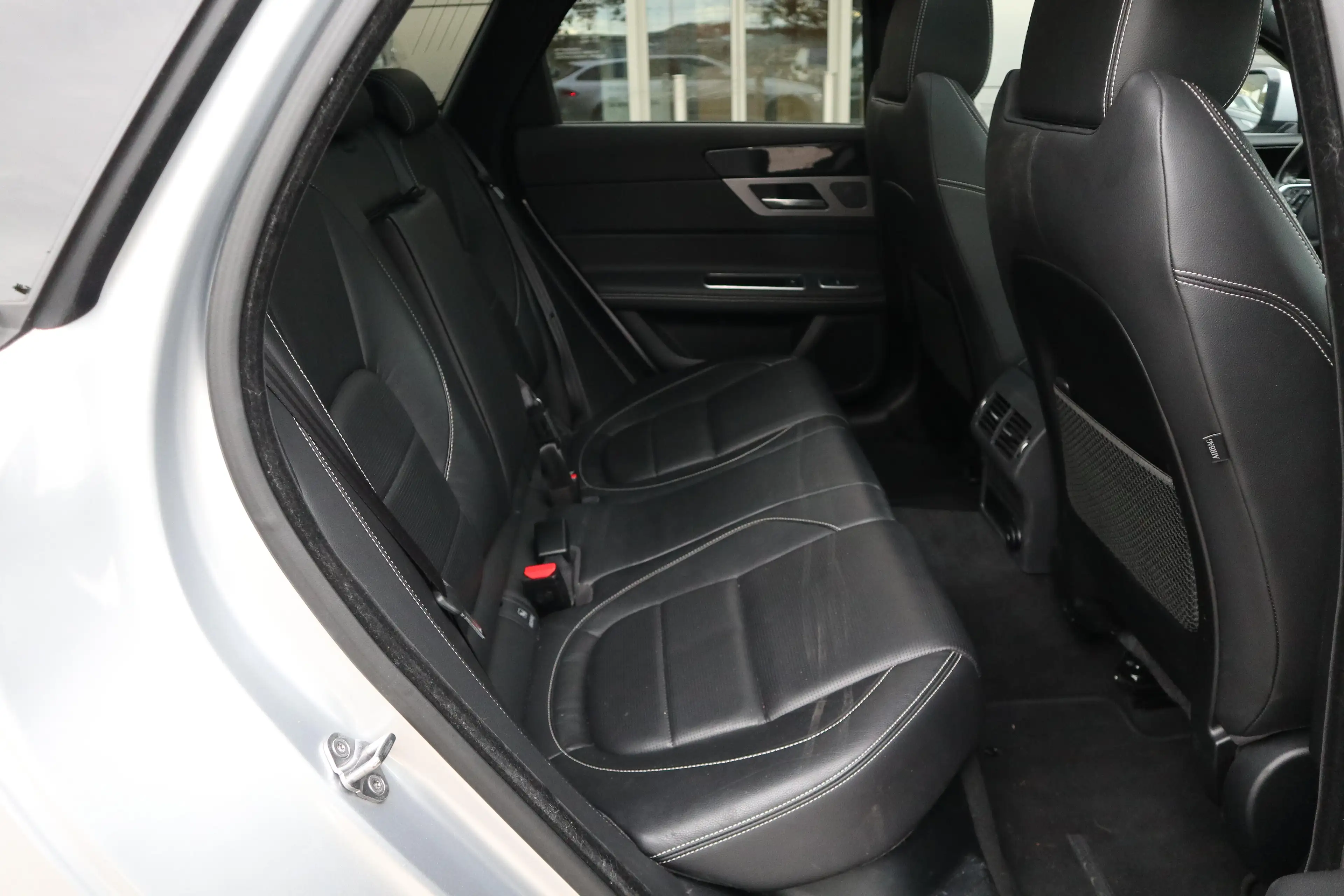 Jaguar XF Sportbrake — photo 5
