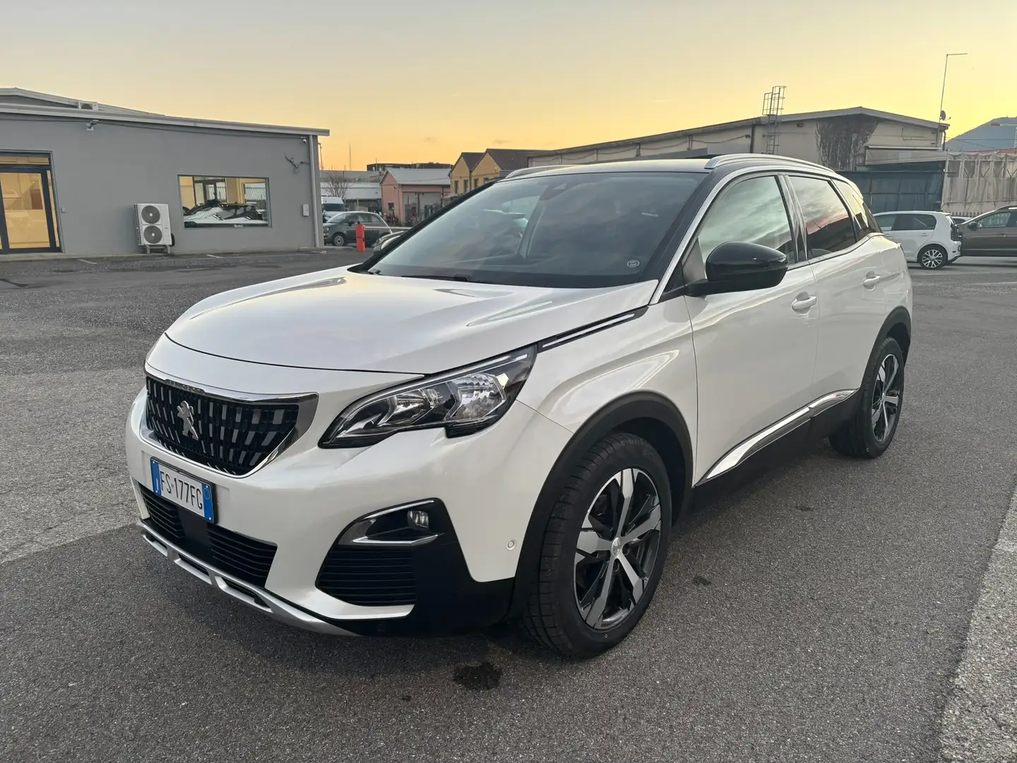 Peugeot 3008 3008 II 2016 1.5 bluehdi Allure s Weiß - 1