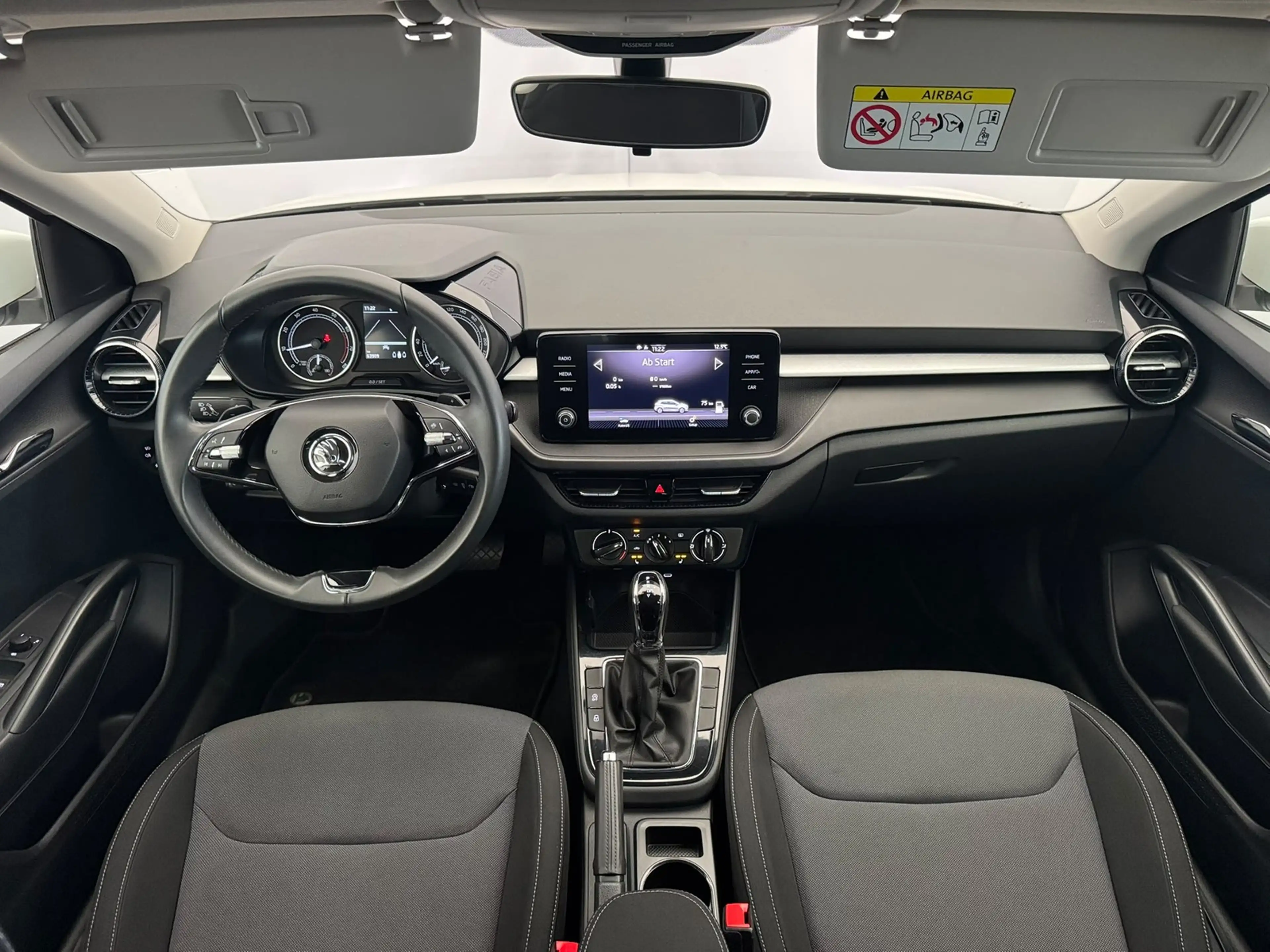 Skoda Fabia Selection 1.5TSI DSG+ACC+PDC+LED+BLUETOOTH — photo 2