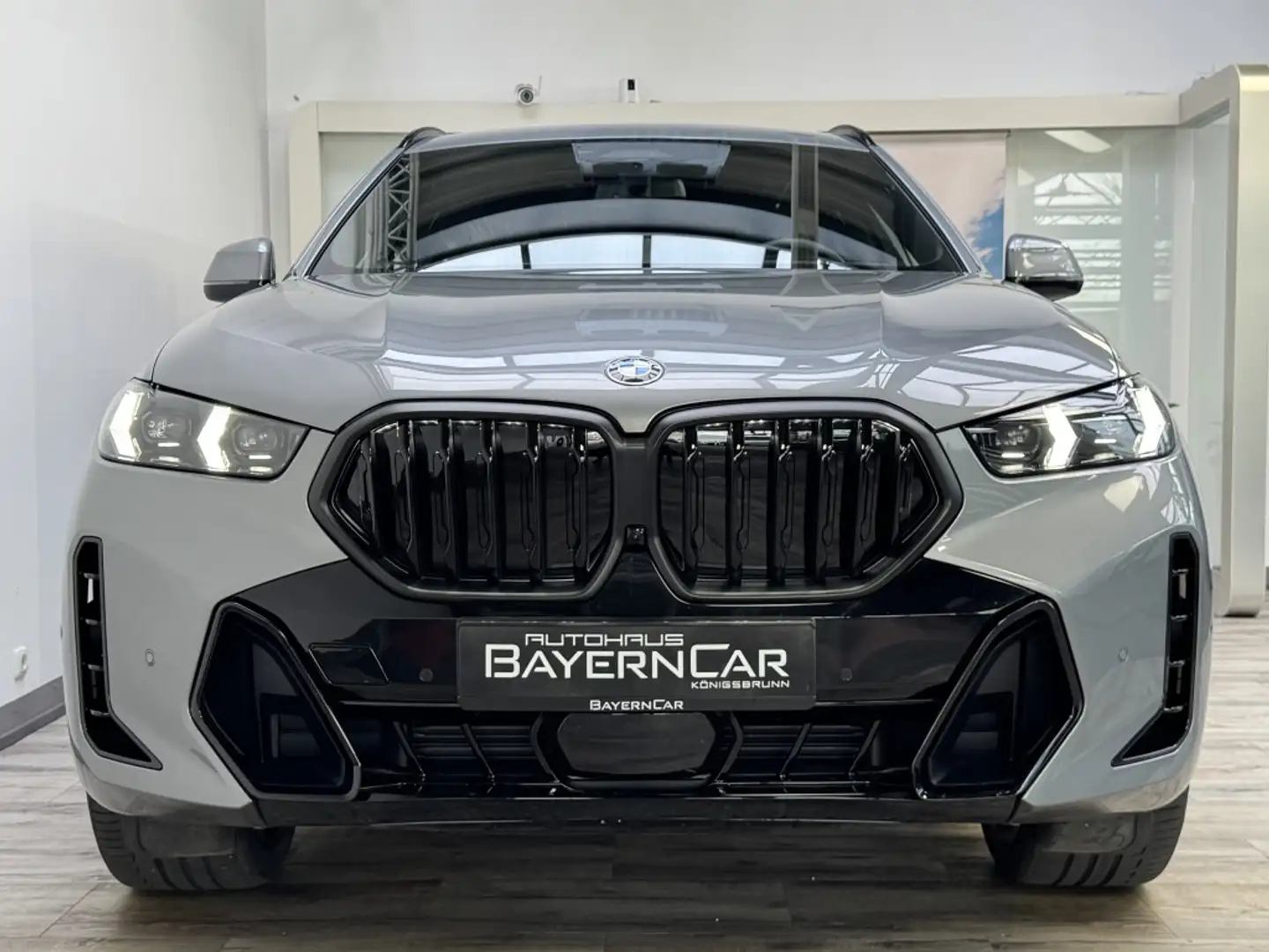 BMW X6 xDrive40d M Sport Pro 22Zoll AHK Sitzlüftung Grijs - 2