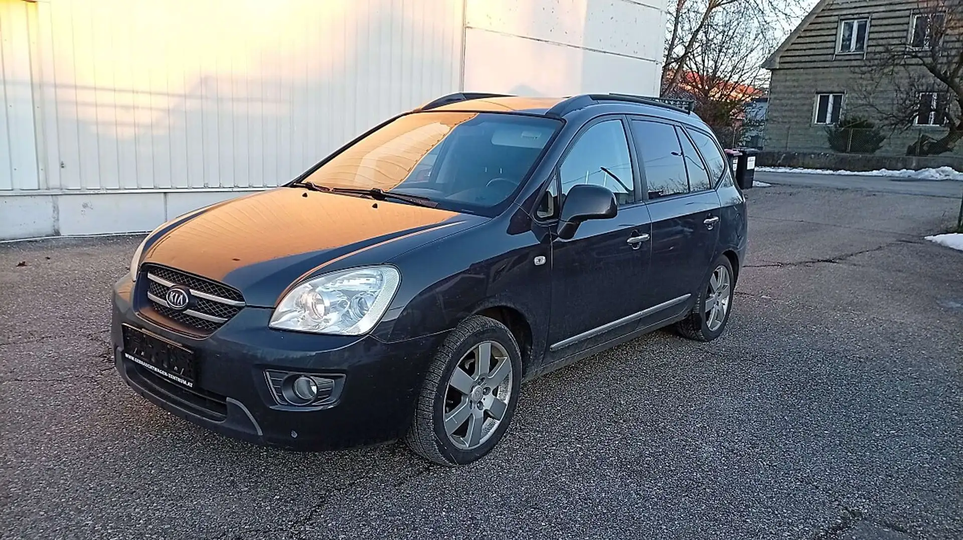 Kia Carens 2,0 CRDi VGT Active Grau - 1