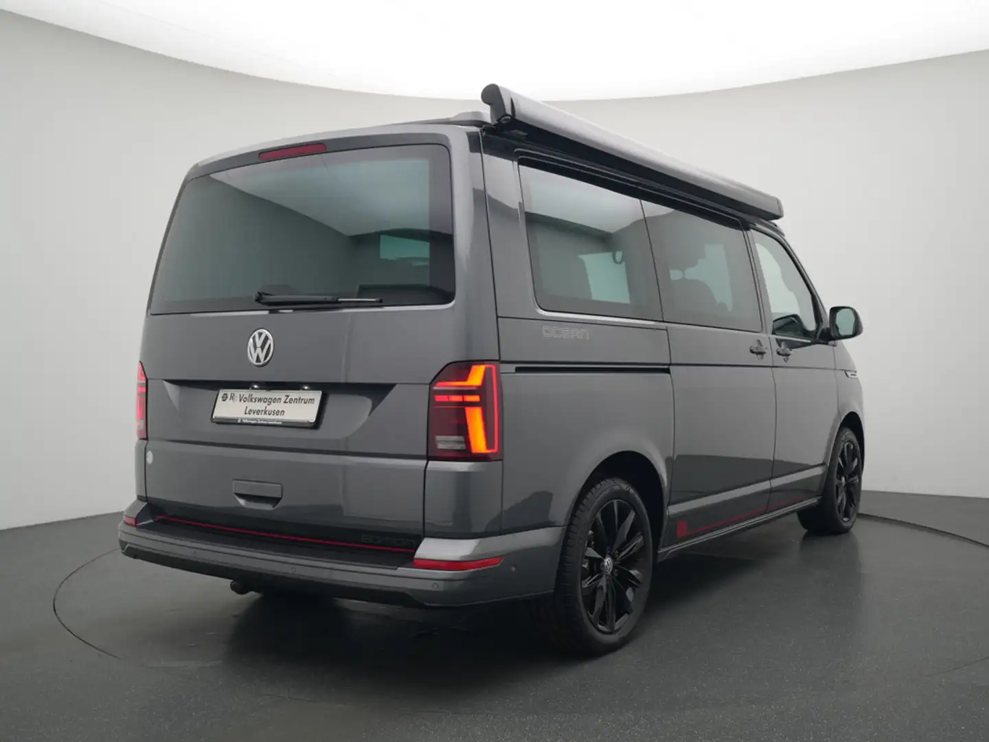 Volkswagen T6.1 California Ocean Edition ACC AHK KAM DCC Schwarz - 2