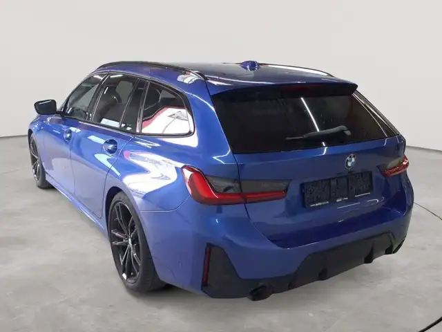 BMW 3 Series view 5