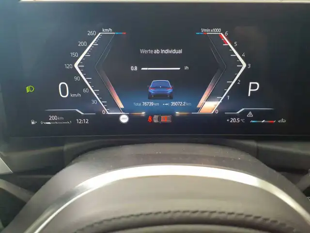 BMW 3 Series view 11