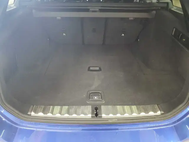 BMW 3 Series view 15