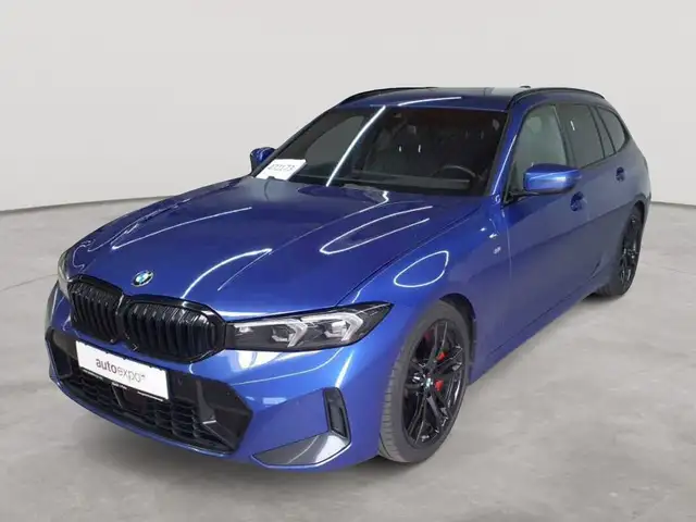 BMW 3 Series view 2