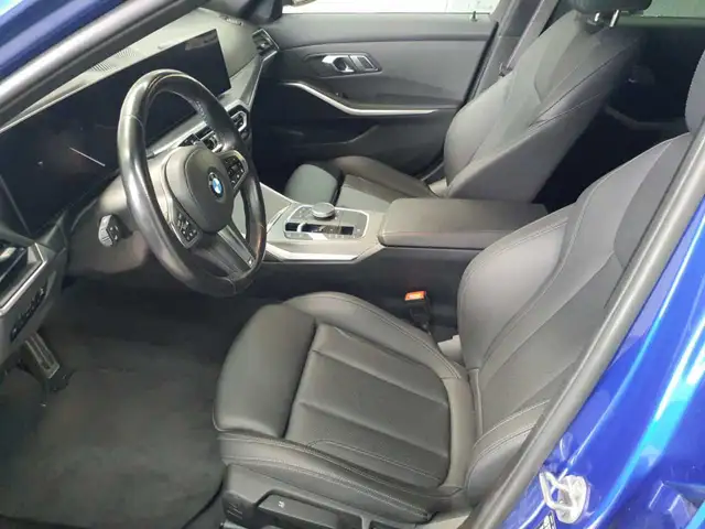 BMW 3 Series view 7