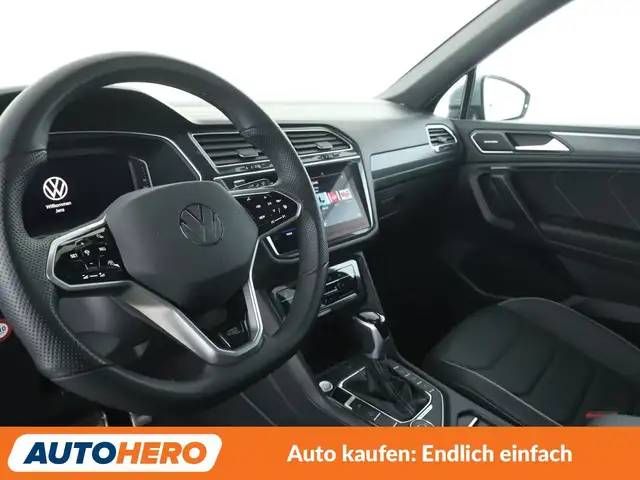 Volkswagen Tiguan Allspace view 11