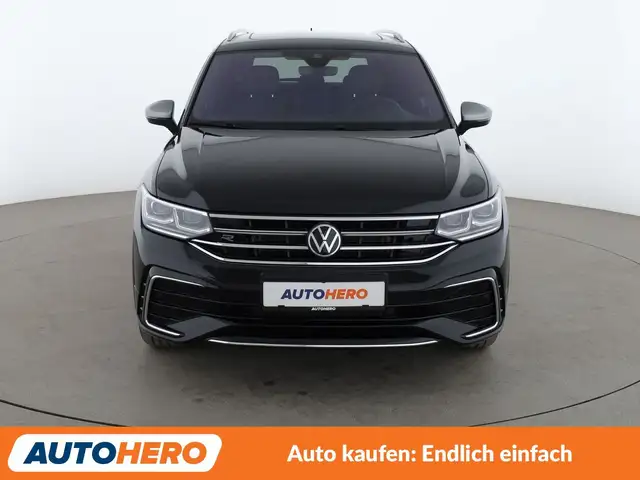 Volkswagen Tiguan Allspace view 9