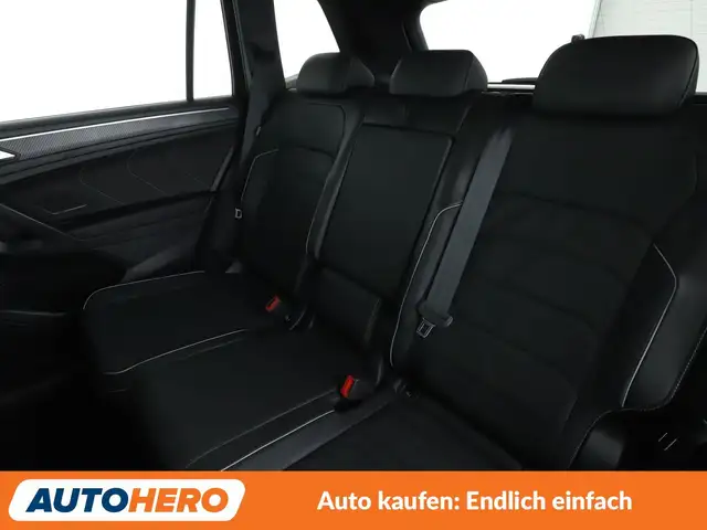 Volkswagen Tiguan Allspace view 14