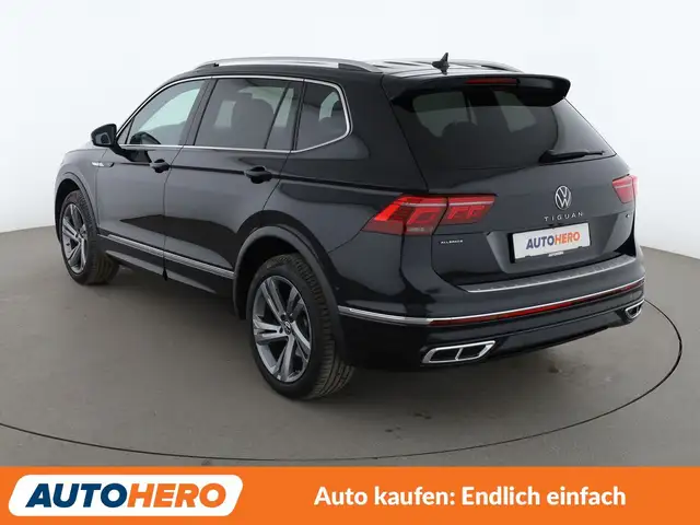 Volkswagen Tiguan Allspace view 4
