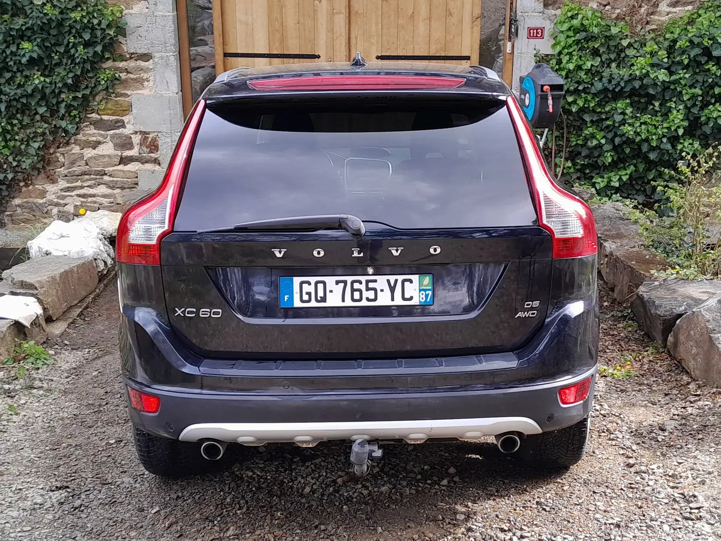 Volvo XC60 D5 AWD Summum Geartronic A Fekete - 2