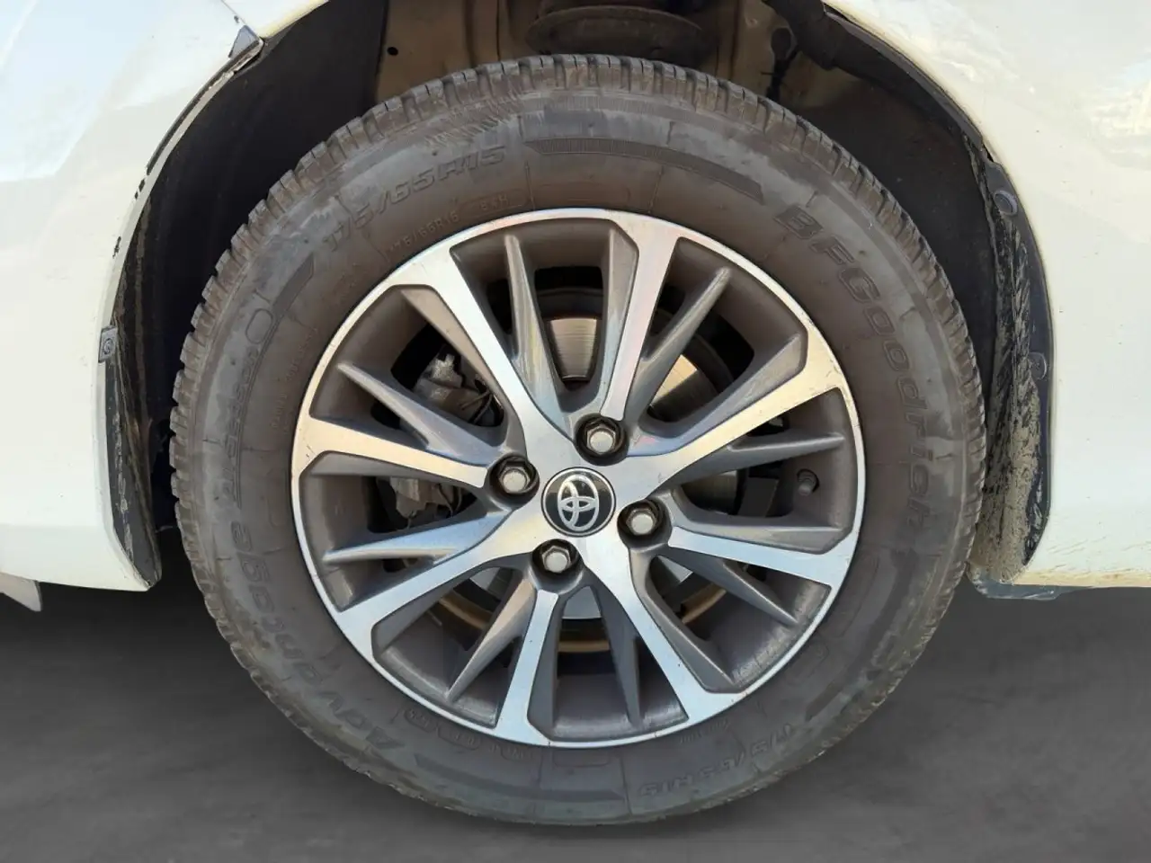Toyota Yaris Yaris — photo 15