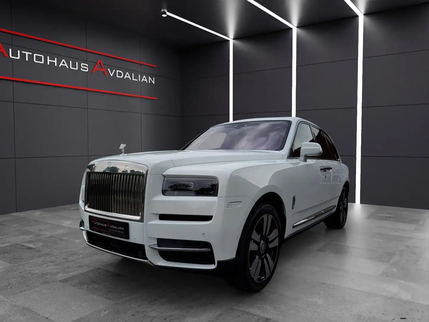 Rolls-Royce Cullinan BESPOKE-AUDIO|STARLIGHT|NIGHT-VISION|TV Weiß - 1