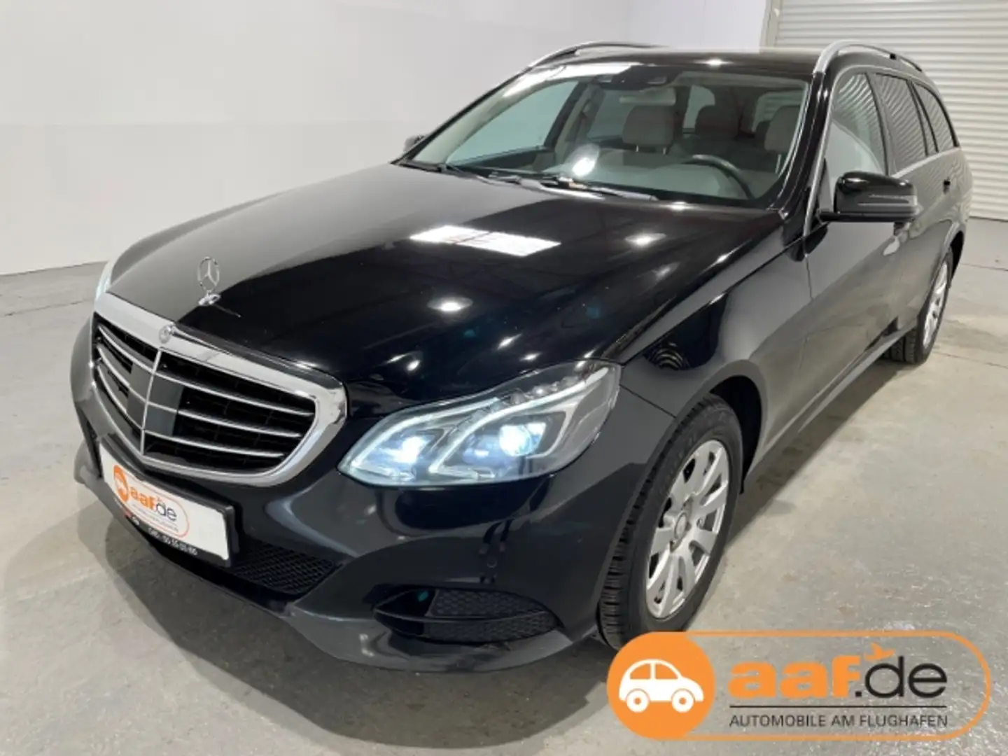 Mercedes-Benz E 220 T d Automatik Klima Navi LED ACC PDCv+h Чёрный - 1