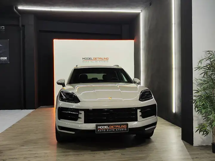 Porsche Cayenne 2025