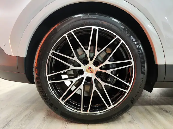 Porsche Cayenne 2025, foto 14