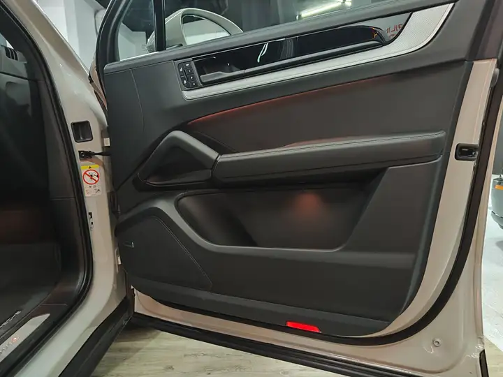 Porsche Cayenne 2025, foto 44
