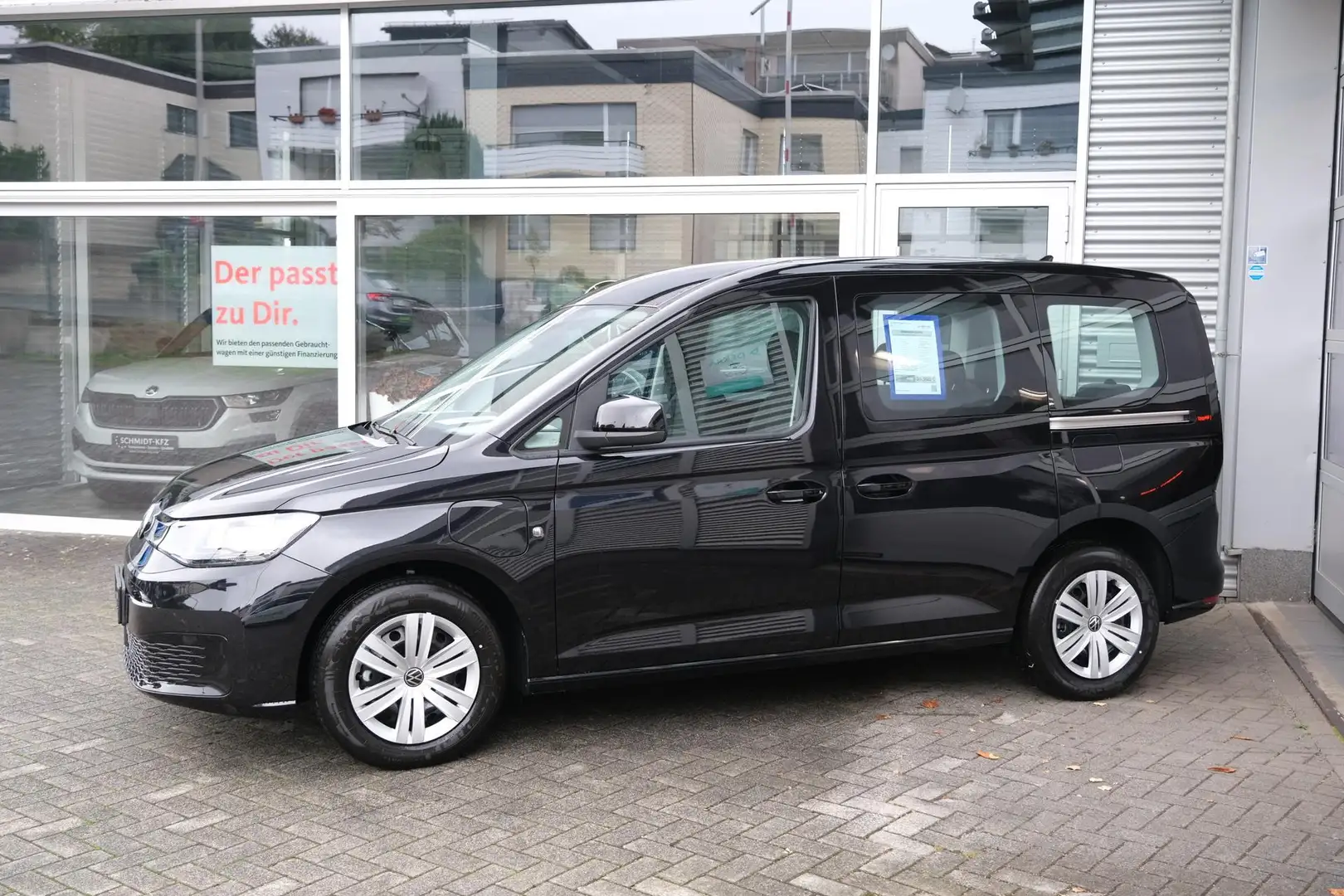 Volkswagen Caddy eHybrid Anhängerkupplung App-Connect Winterpake... Schwarz - 2