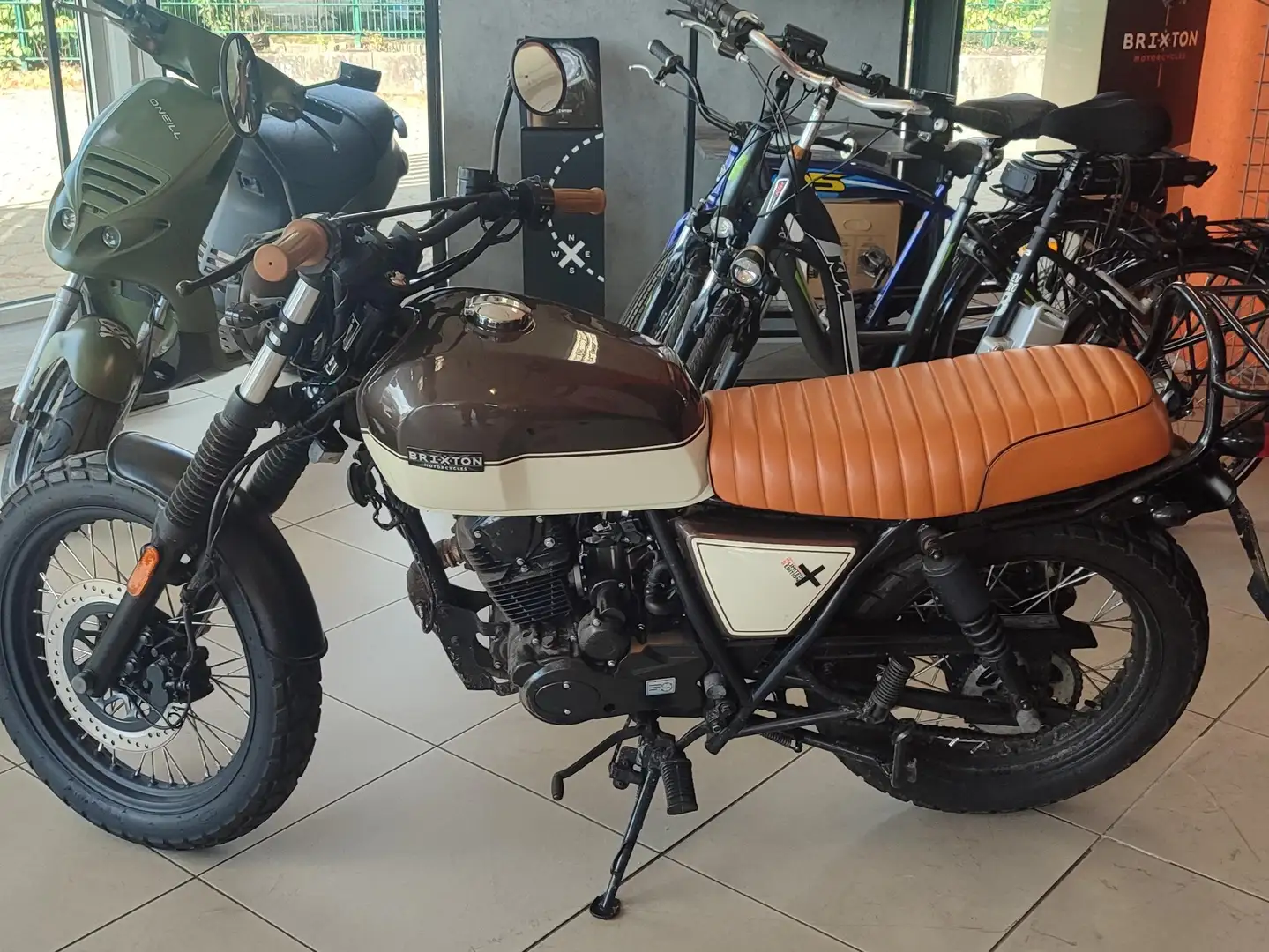 Brixton Cromwell 125 Cromwell 125 CBS SK8 No. 104 von 444 Braun - 1