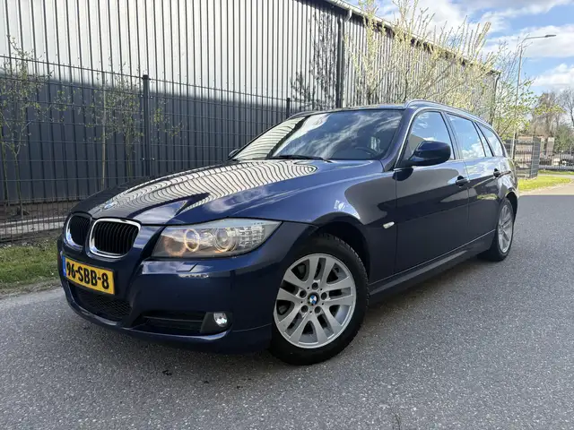 BMW 318 3-serie Touring 318i Corporate Lease Luxury Line /