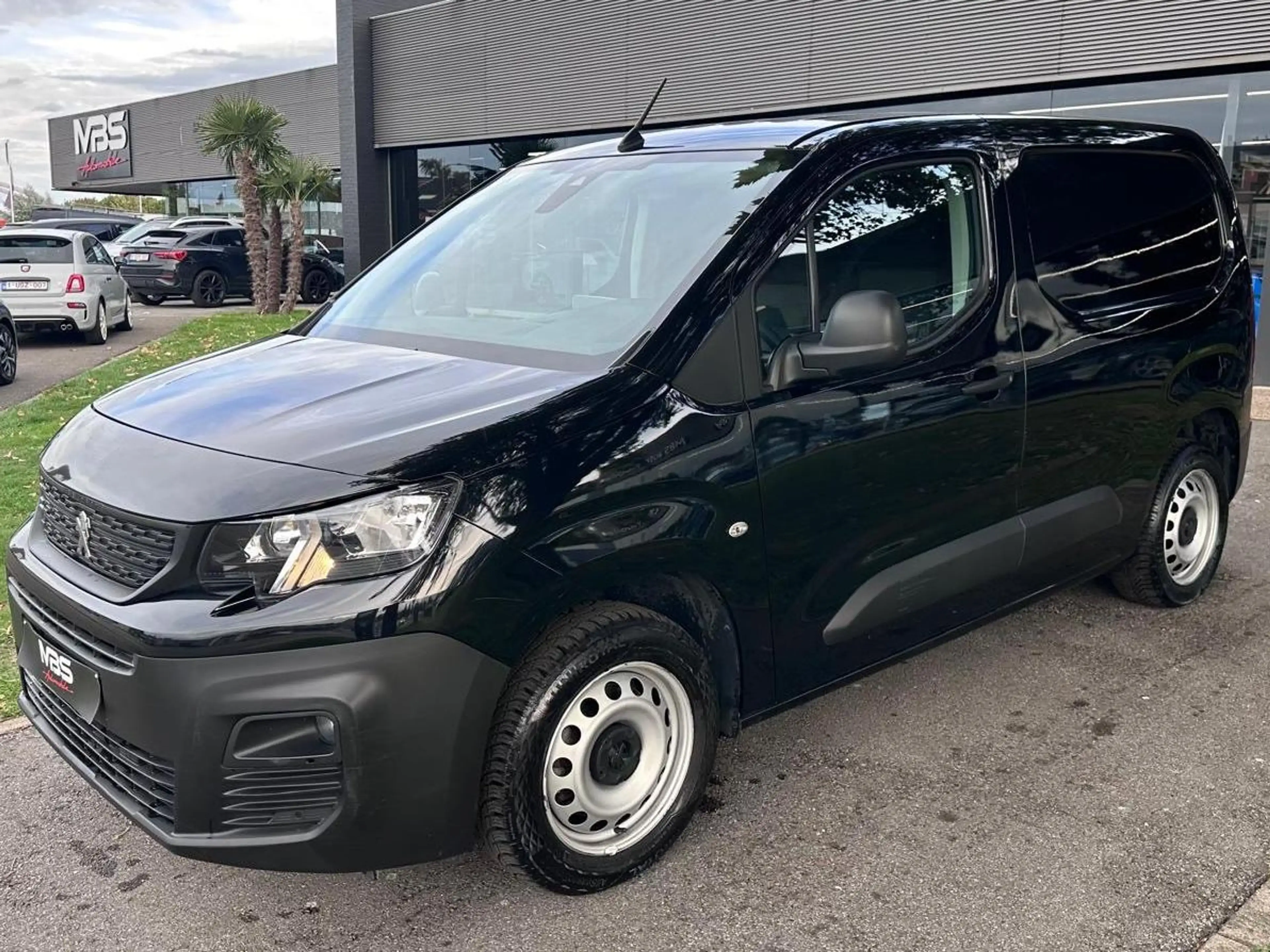 Peugeot Partner *1.5* L1* AUTO* CAMERA*  TVAC* 1 PROP* * CRUISE* GARANTIE 12 MOIS* — photo 2