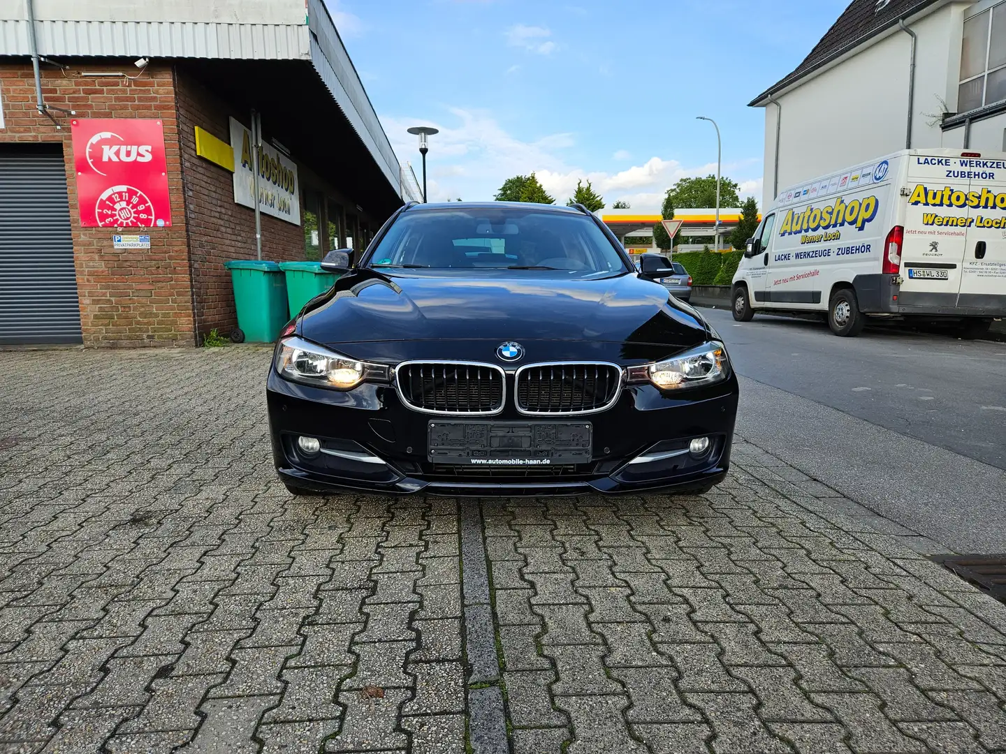 BMW 320 BMW 320d Touring Automatik 2. Hand M Ausstattung Schwarz - 2