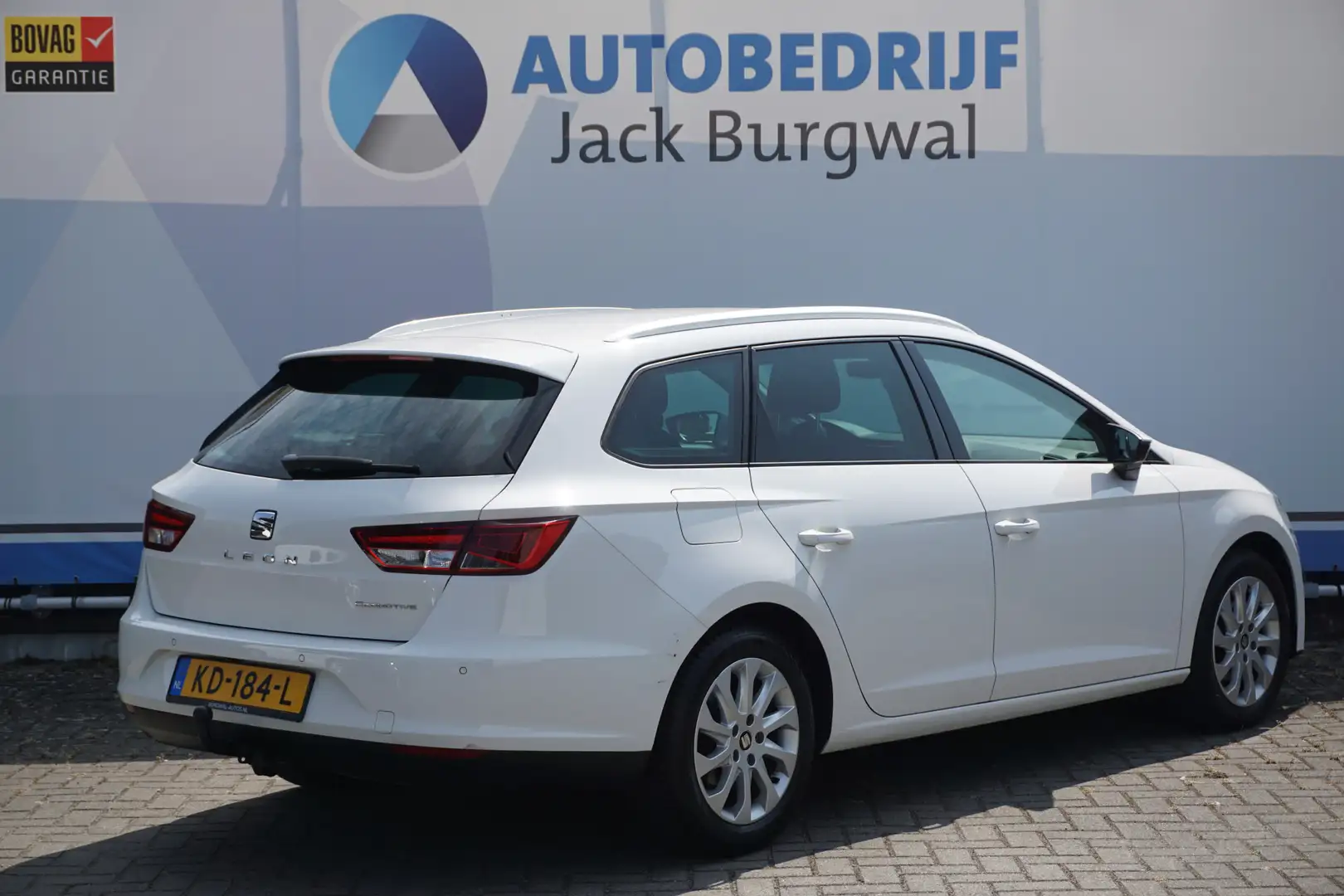 SEAT Leon ST 1.0 EcoTSI Style Connect Trekhaak | ECC | Apple Wit - 2