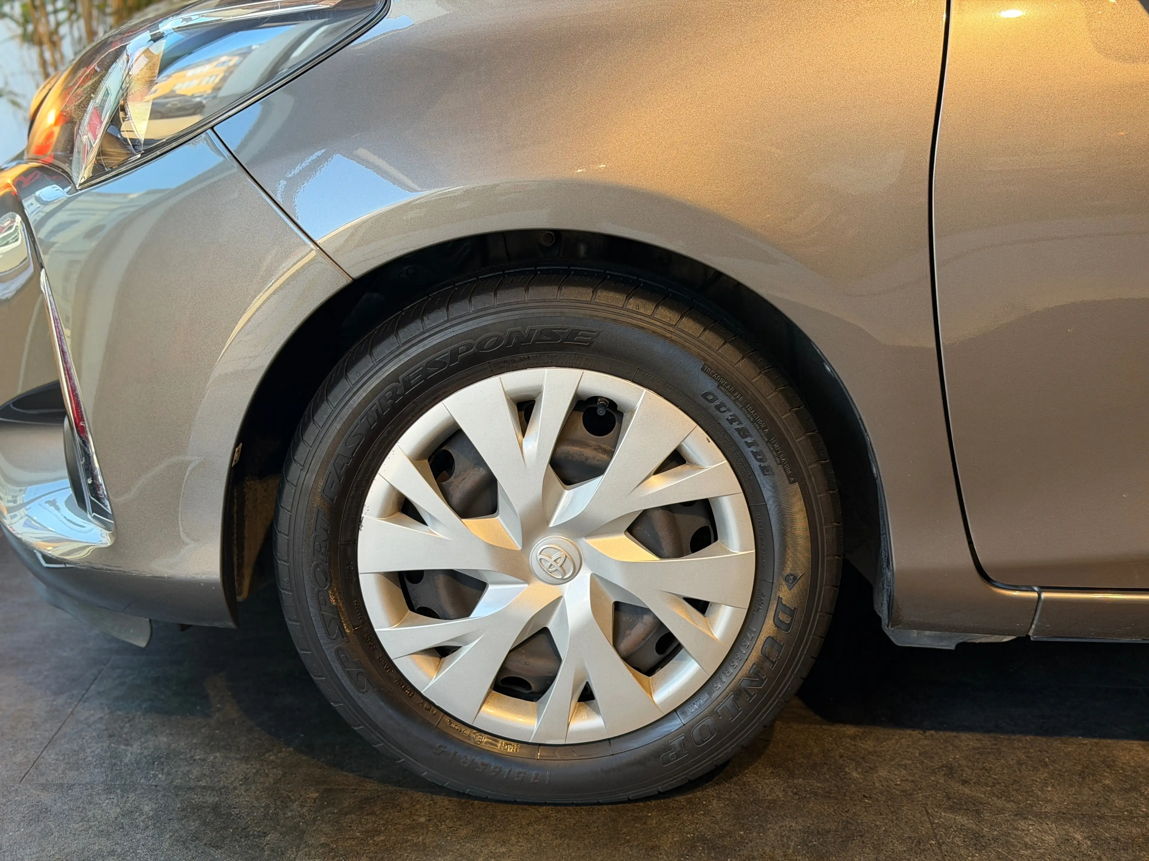 Toyota Yaris 1.5i * BOITE AUTO * CAMERA * 55.000 KM * GARANTIE TOYOTA — photo 10