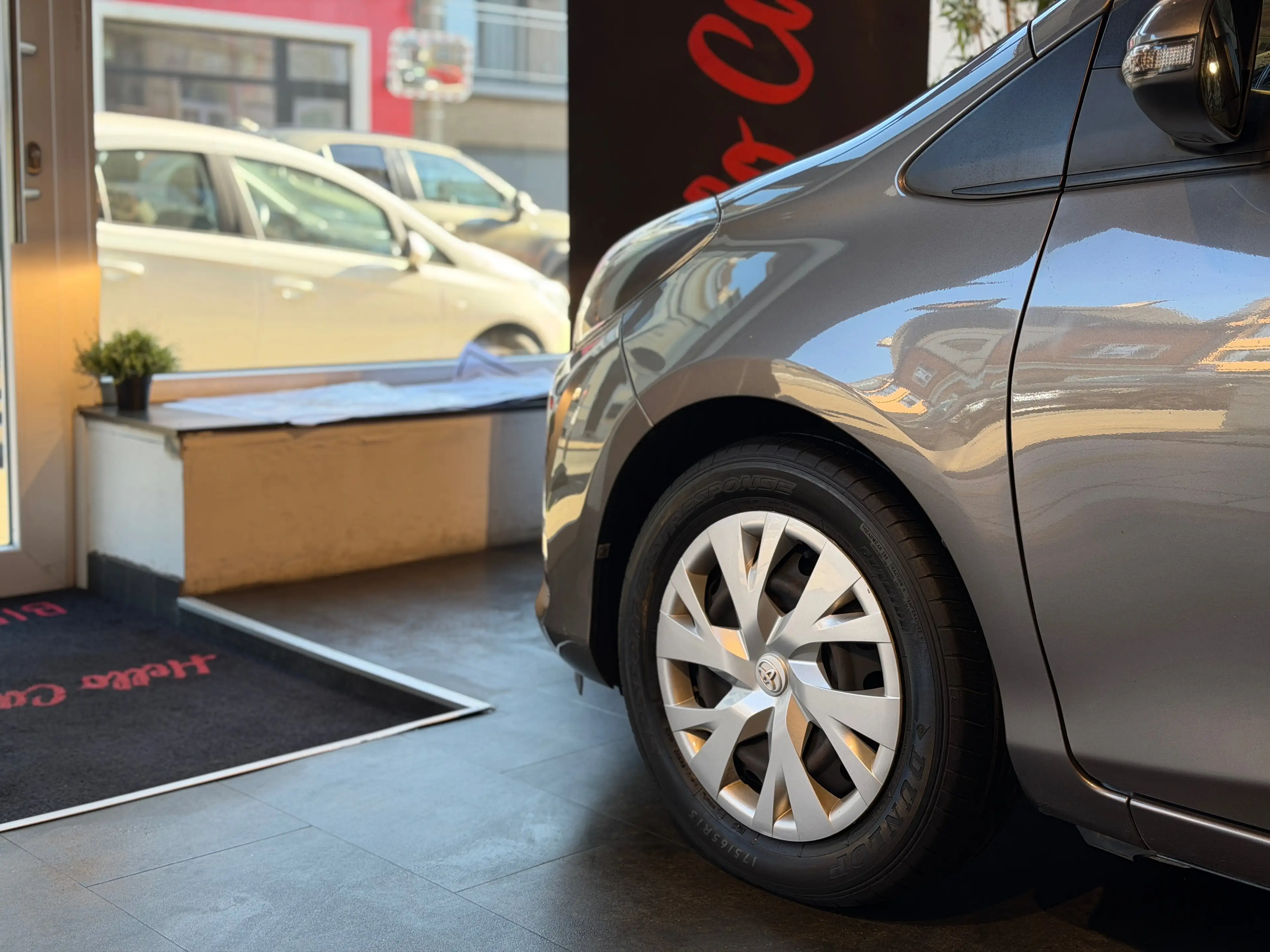 Toyota Yaris 1.5i * BOITE AUTO * CAMERA * 55.000 KM * GARANTIE TOYOTA — photo 9