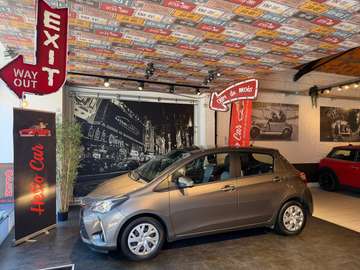 1.5i * BOITE AUTO * CAMERA * 55.000 KM * GARANTIE TOYOTA