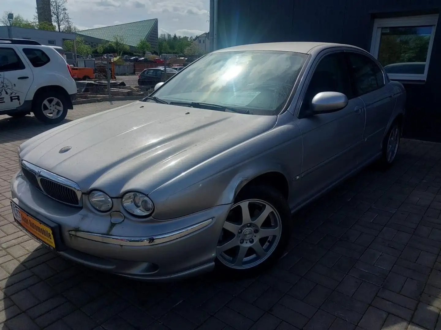 Jaguar X-Type 2.5i V6 Executive+LEDER+SHZG+AWD+EURO3+D4 Srebrny - 2