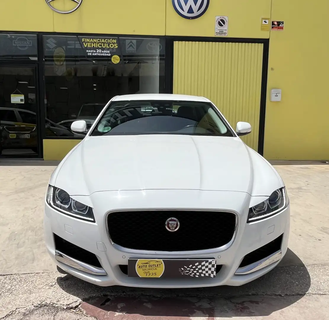 Jaguar XF 2.0i4D Prestige Aut. 180 Blanco - 1