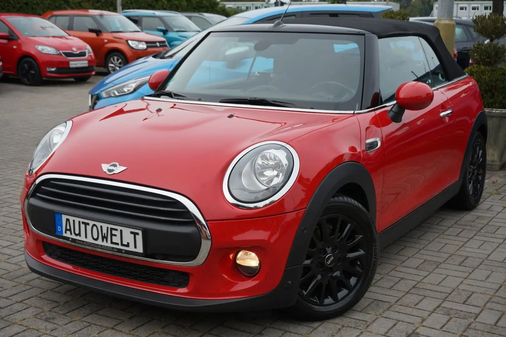 MINI One Cabrio Rot - 2