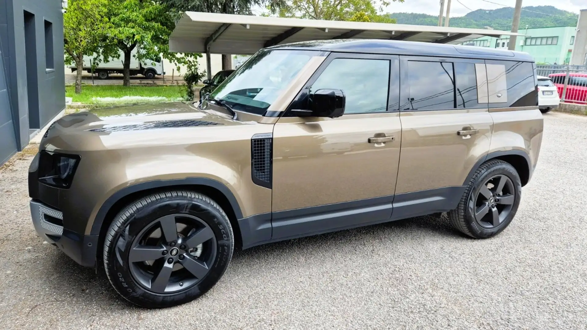 Land Rover Defender 110  240 CV Bronzo - 2