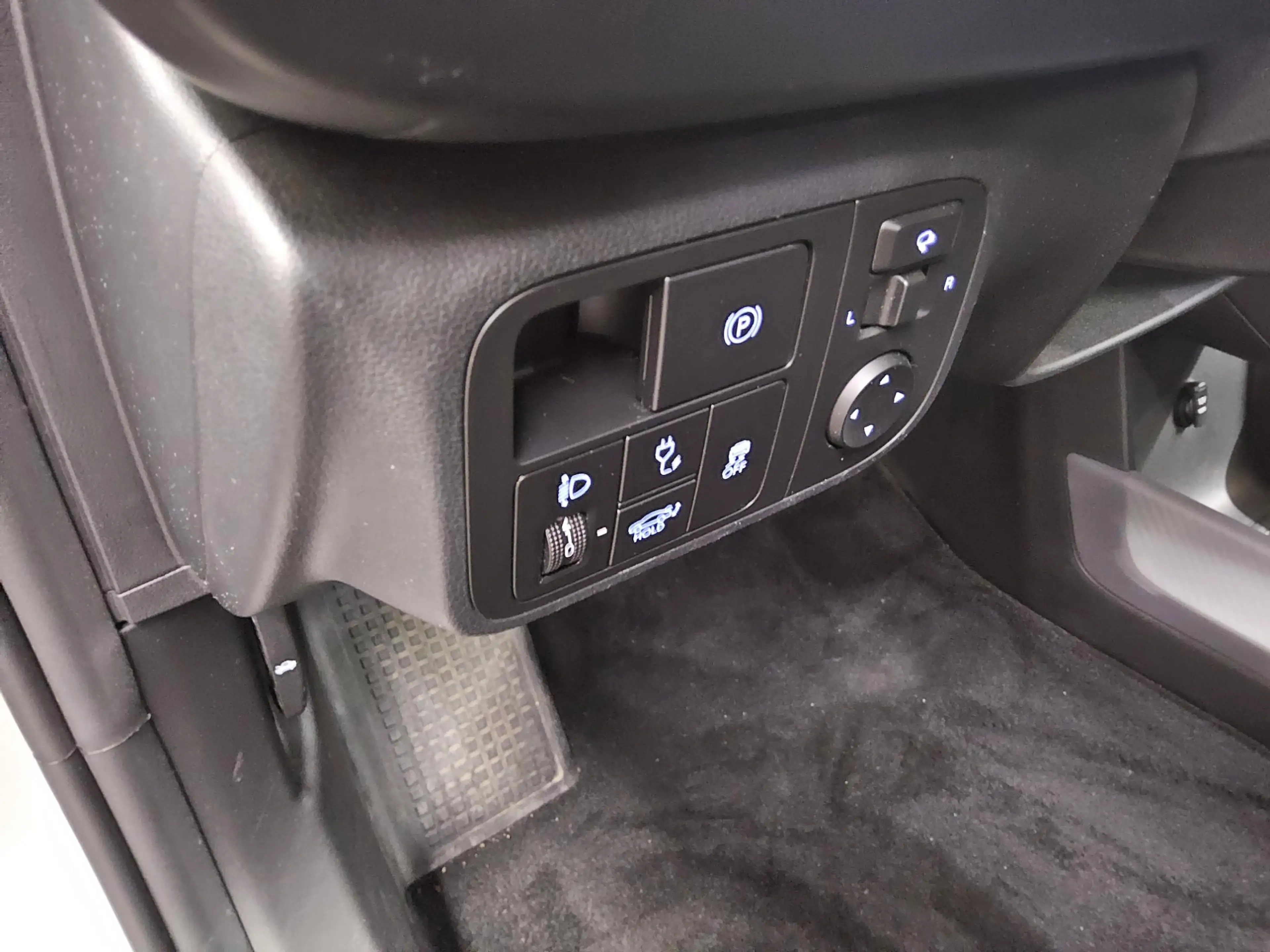 Hyundai IONIQ 6 IONIQ 6 NAVI KLIMA RADIO TEMPO MFL SHZ VC PDC AHK ACC LED el.Heck Kamera — photo 10