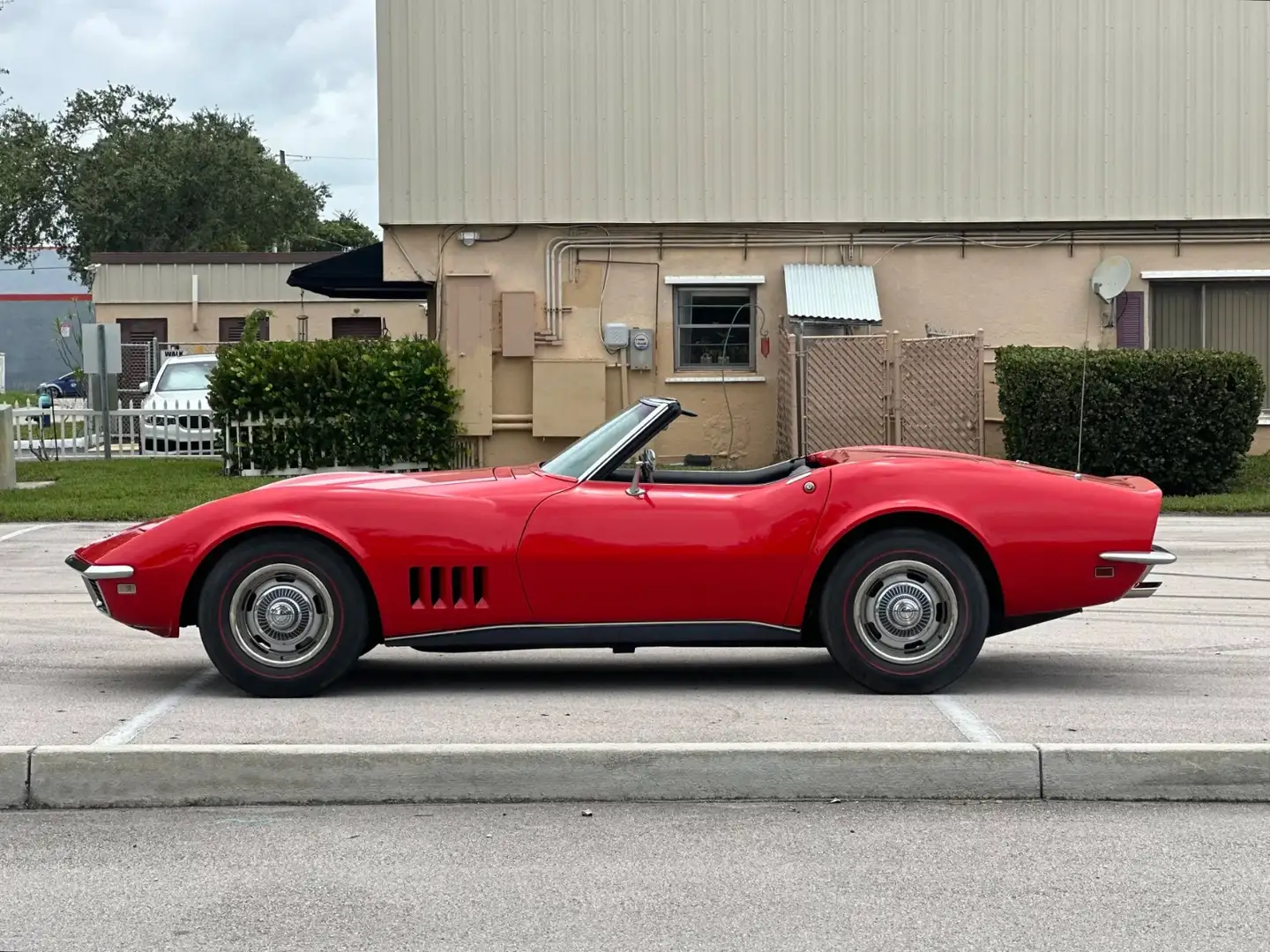 Chevrolet Corvette C3 Rouge - 2