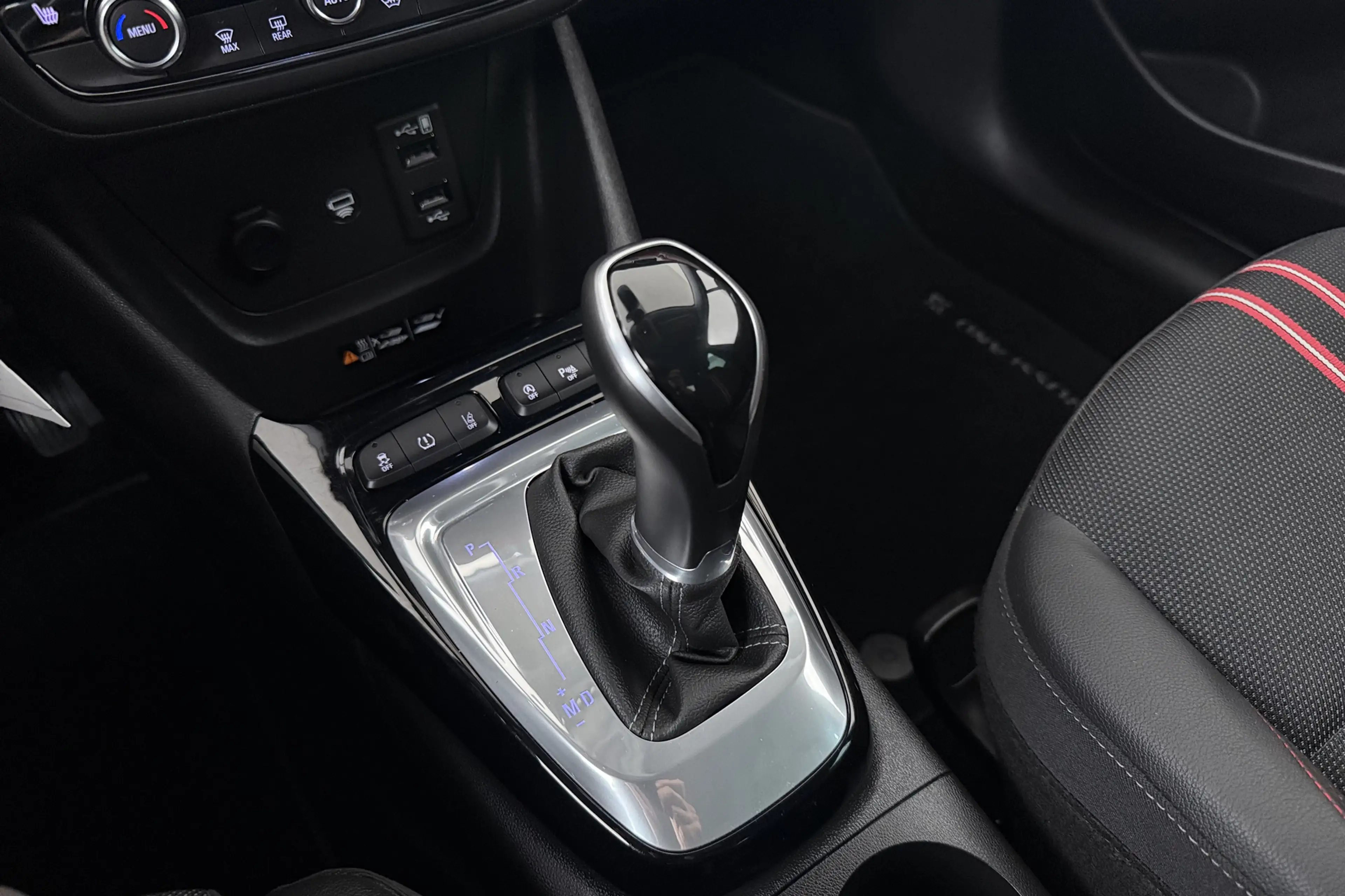 Opel Crossland 1.2 Aut. Turbo GS Line Carplay Cruise 360* Camera — photo 28