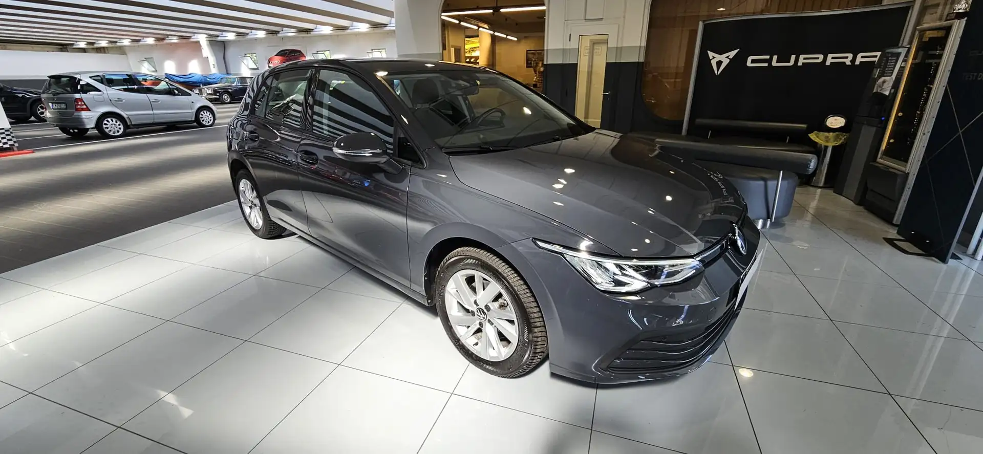 Volkswagen Golf Golf VIII 2020 1.5 tsi evo Life 131cv Gris - 1
