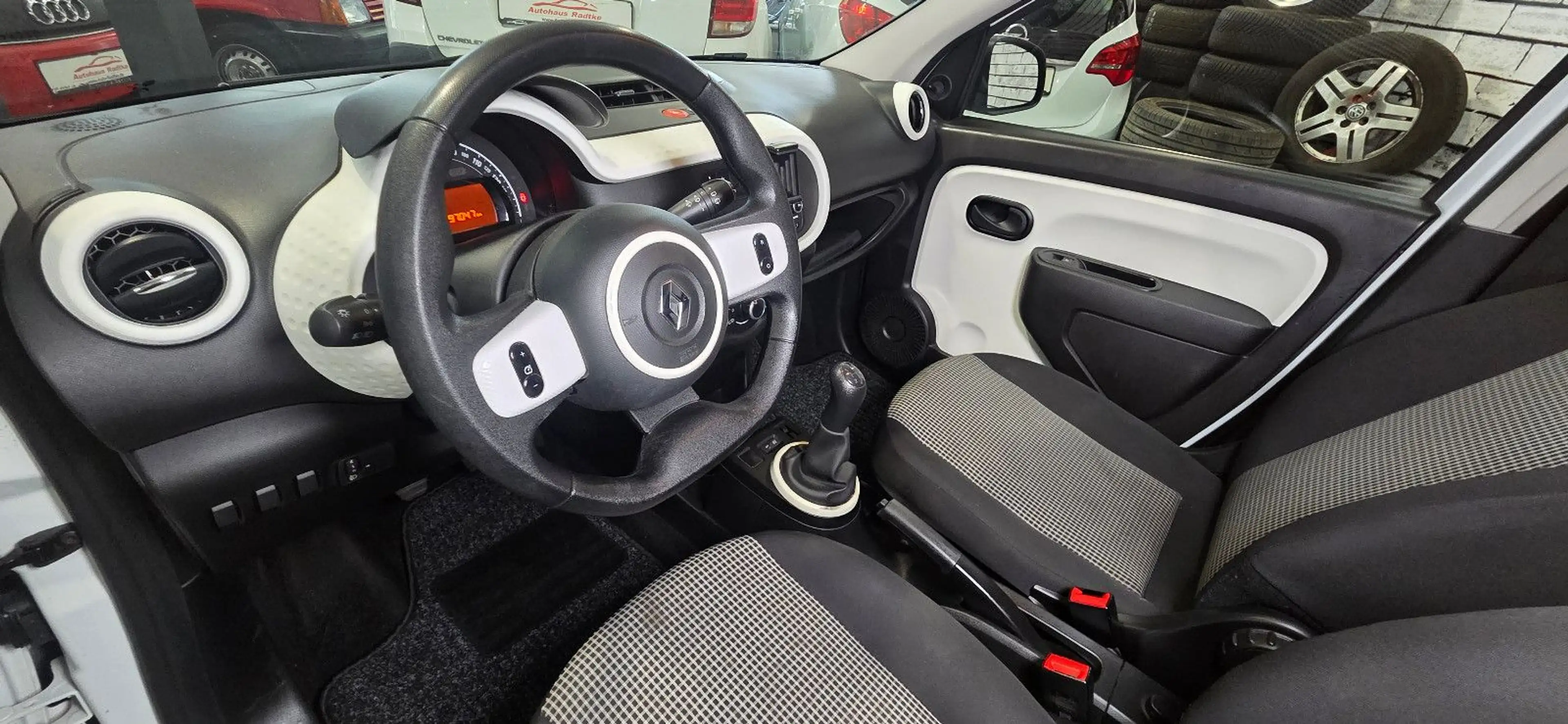 Renault Twingo Life *Tüv & Service NEU* — photo 8