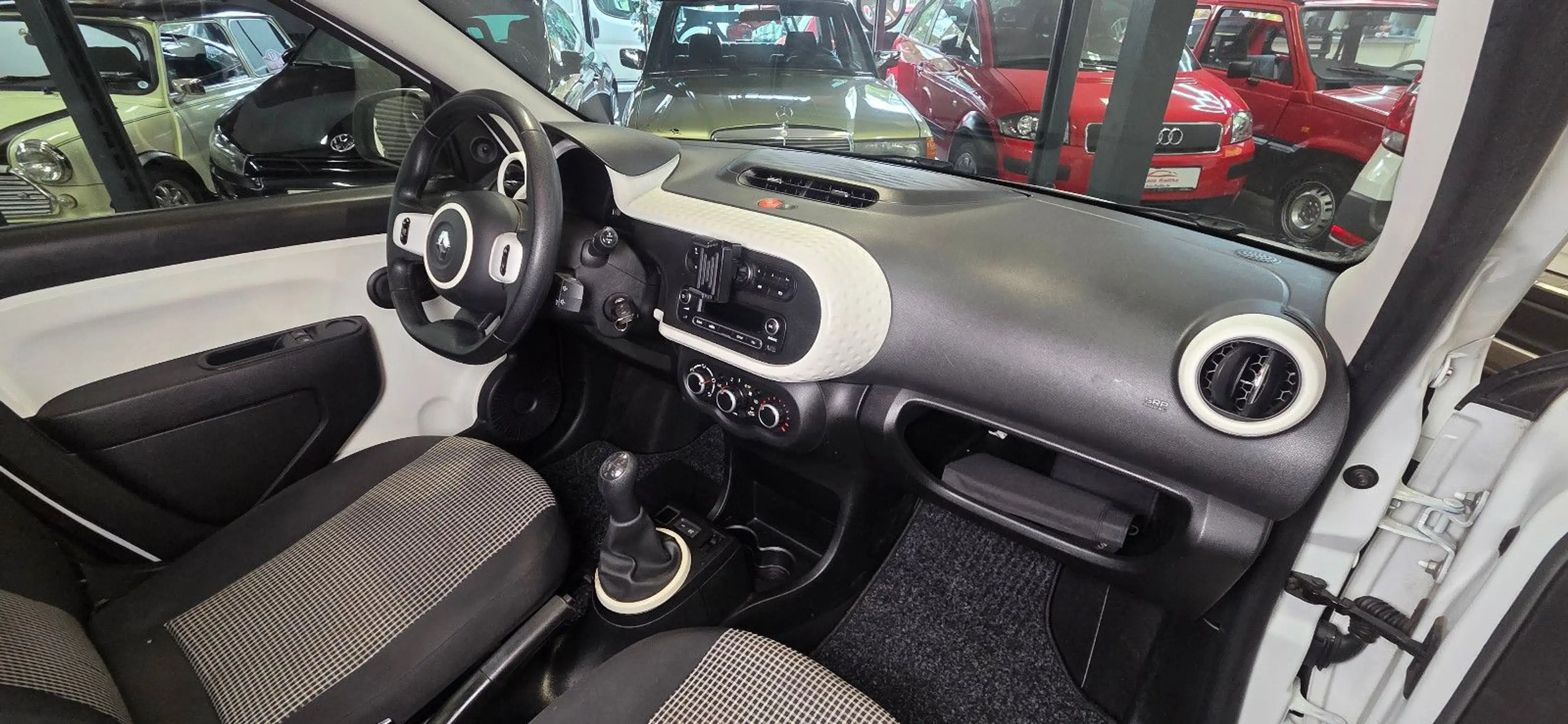 Renault Twingo Life *Tüv & Service NEU* — photo 10