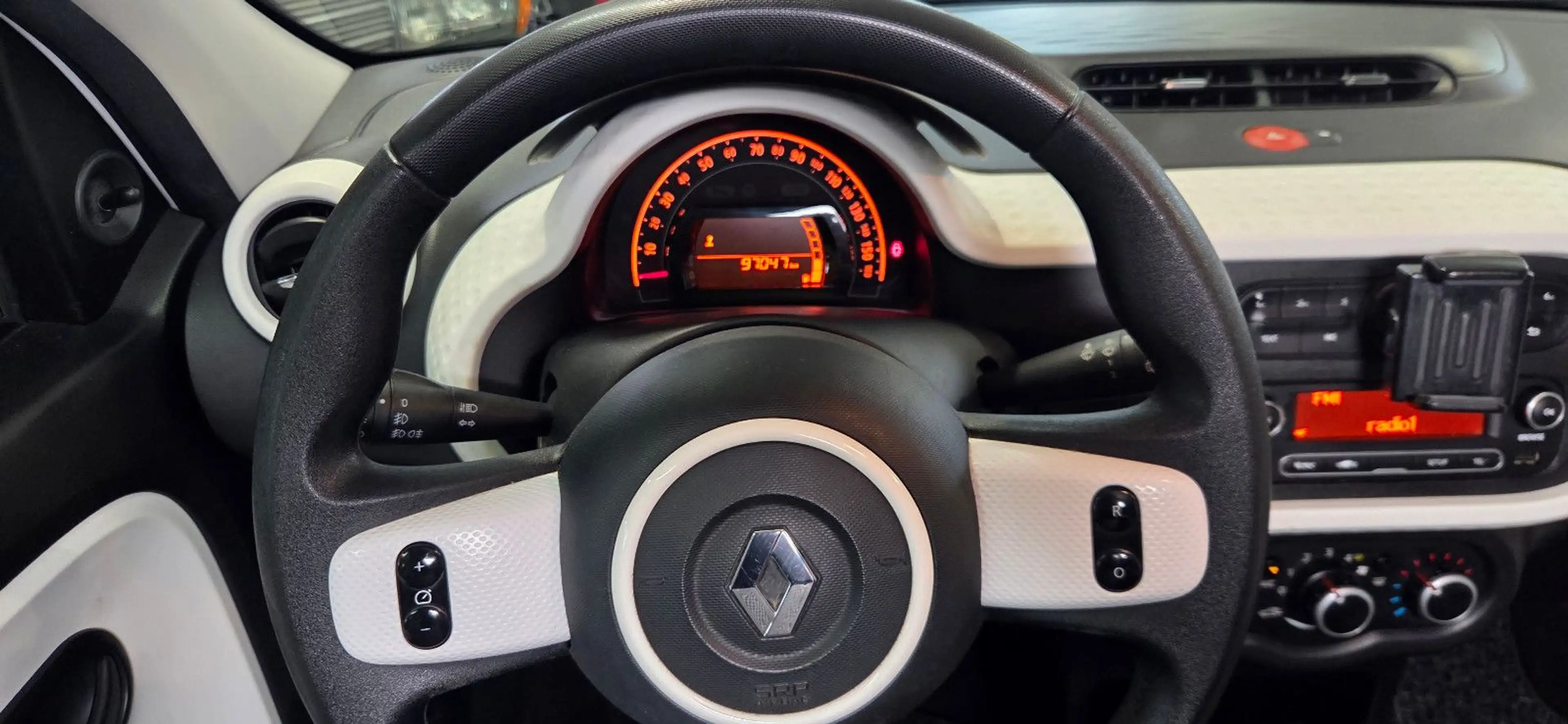 Renault Twingo Life *Tüv & Service NEU* — photo 22
