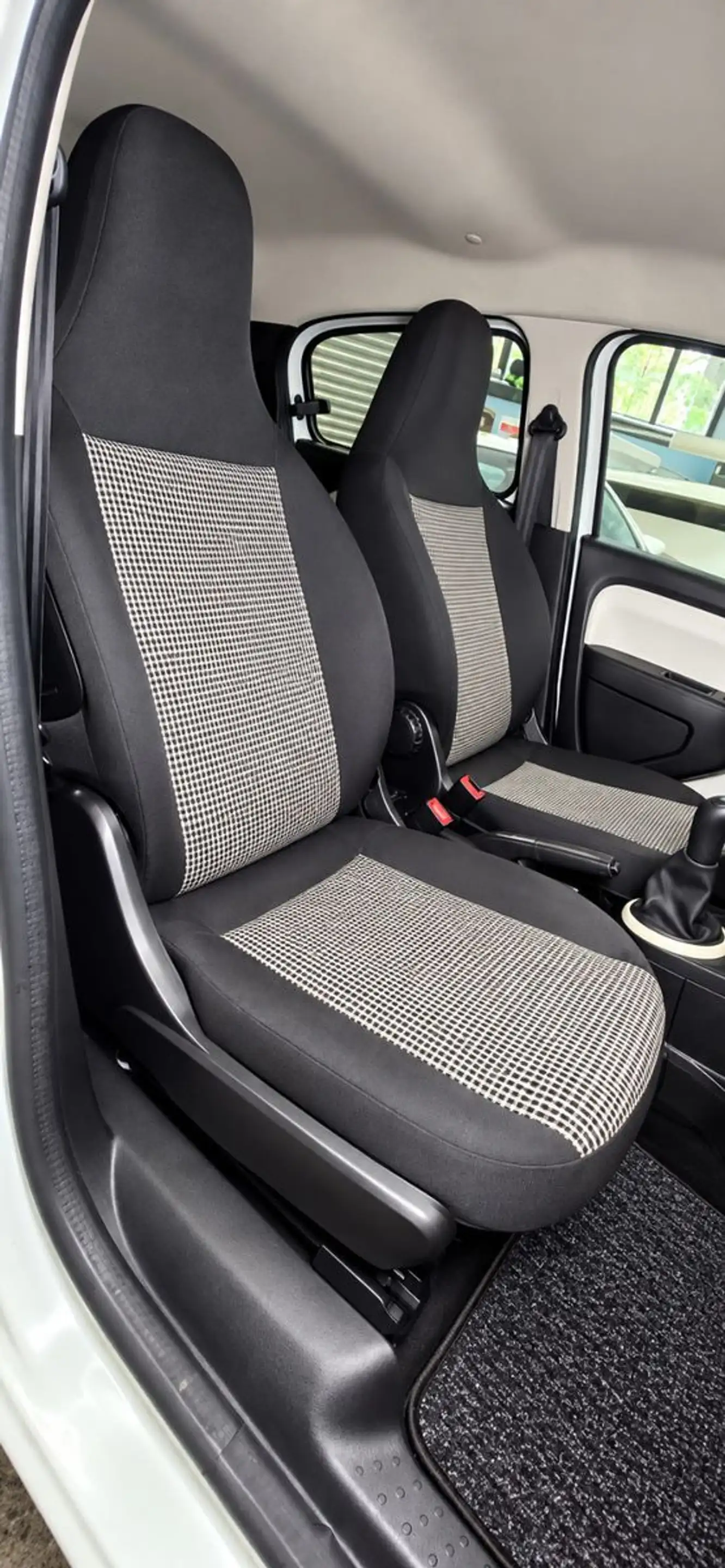 Renault Twingo Life *Tüv & Service NEU* — photo 12