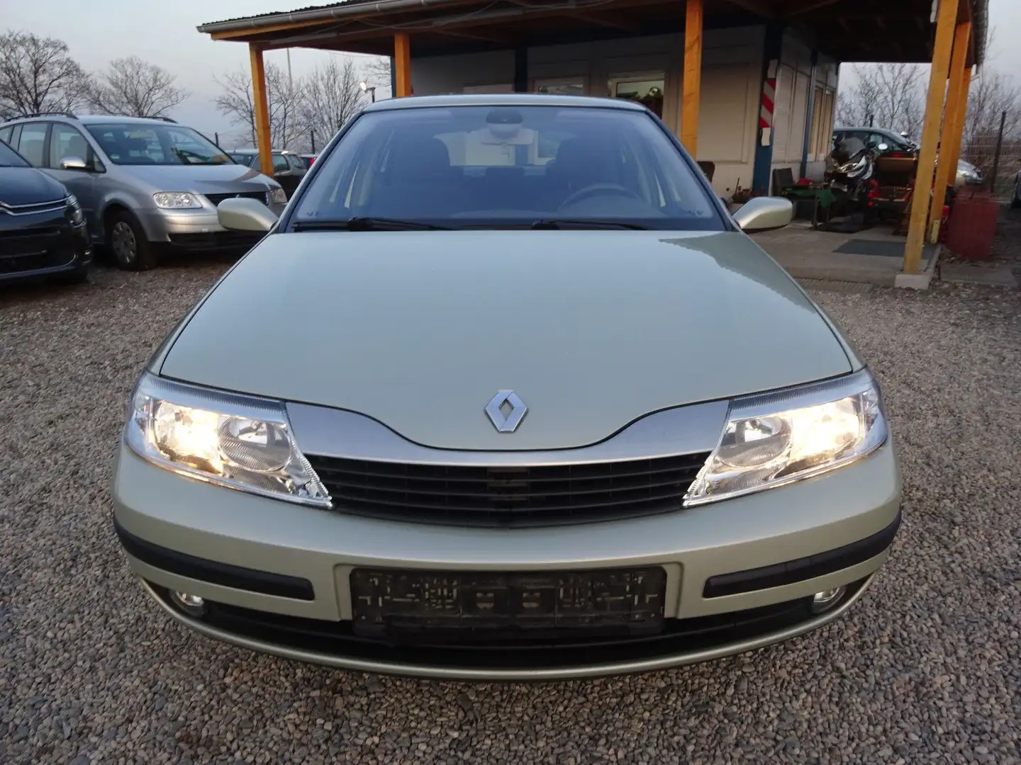 Renault Laguna 1.8 Emotion Beige - 2