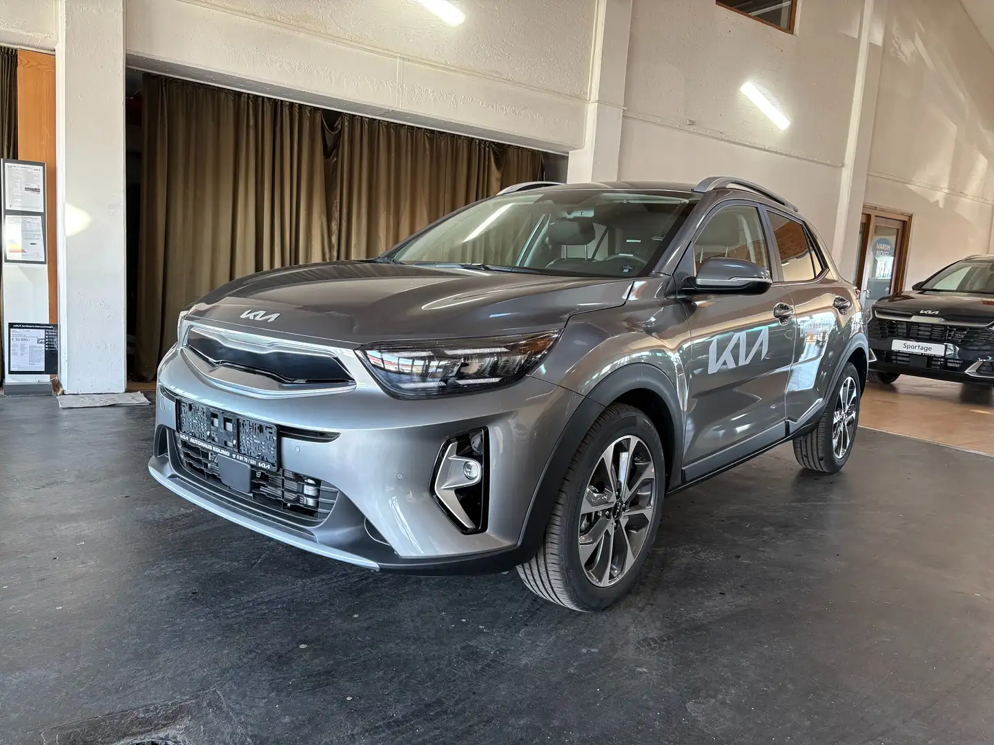 Kia Stonic Spirit Grau - 1