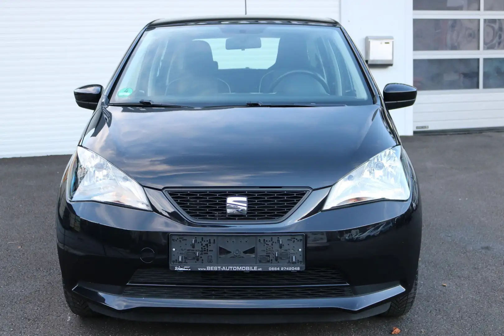 SEAT Mii 1,0 75HP Chic Schwarz - 2