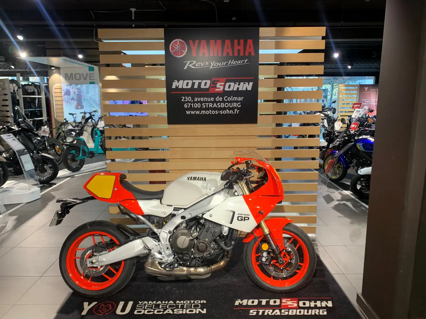 Yamaha XSR 900 Alb - 1