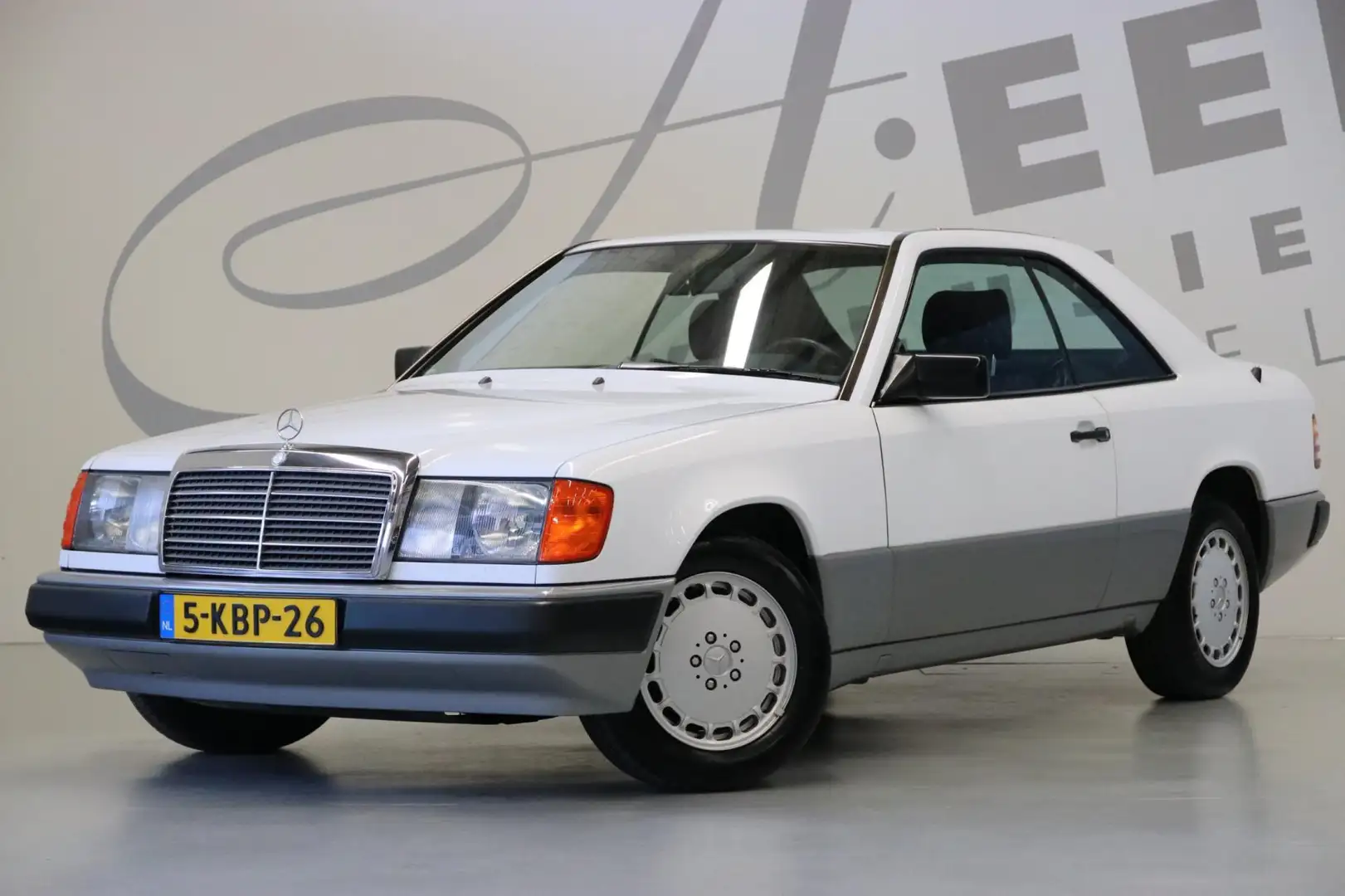 Mercedes-Benz CE 200 200-500 (W124) 230 Schuifdak/ Airco/ Stoelverwarmi Білий - 1