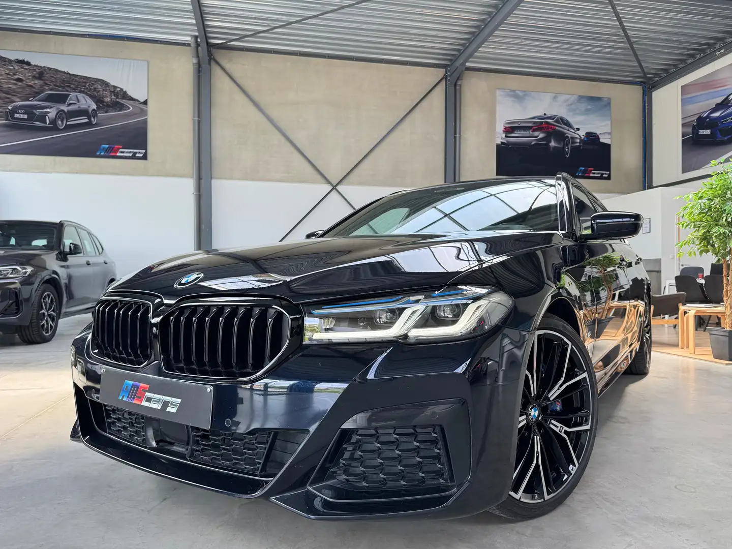 BMW 530 e M-Sport, 03/2021 (Gereserveerd) Noir - 2